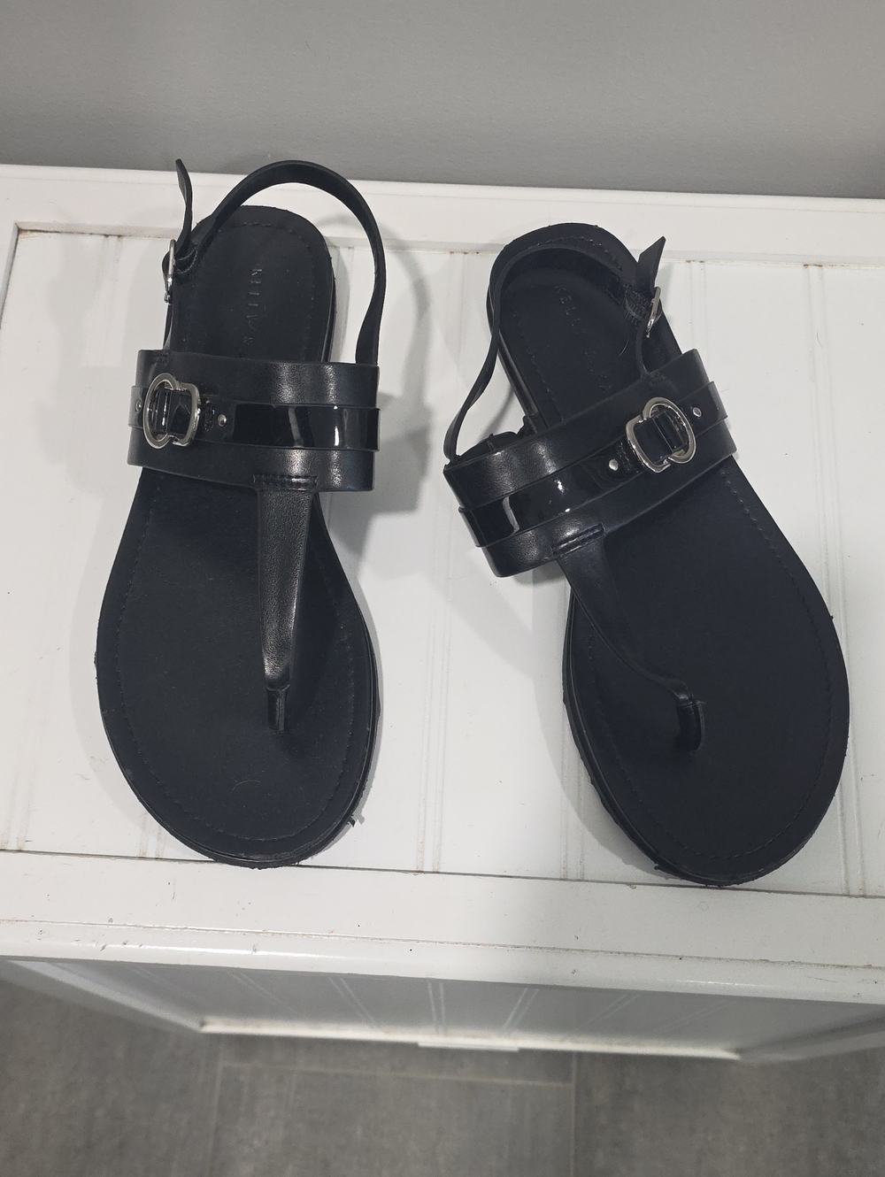 Kelly & Katie Black Buckle Thong Sandals